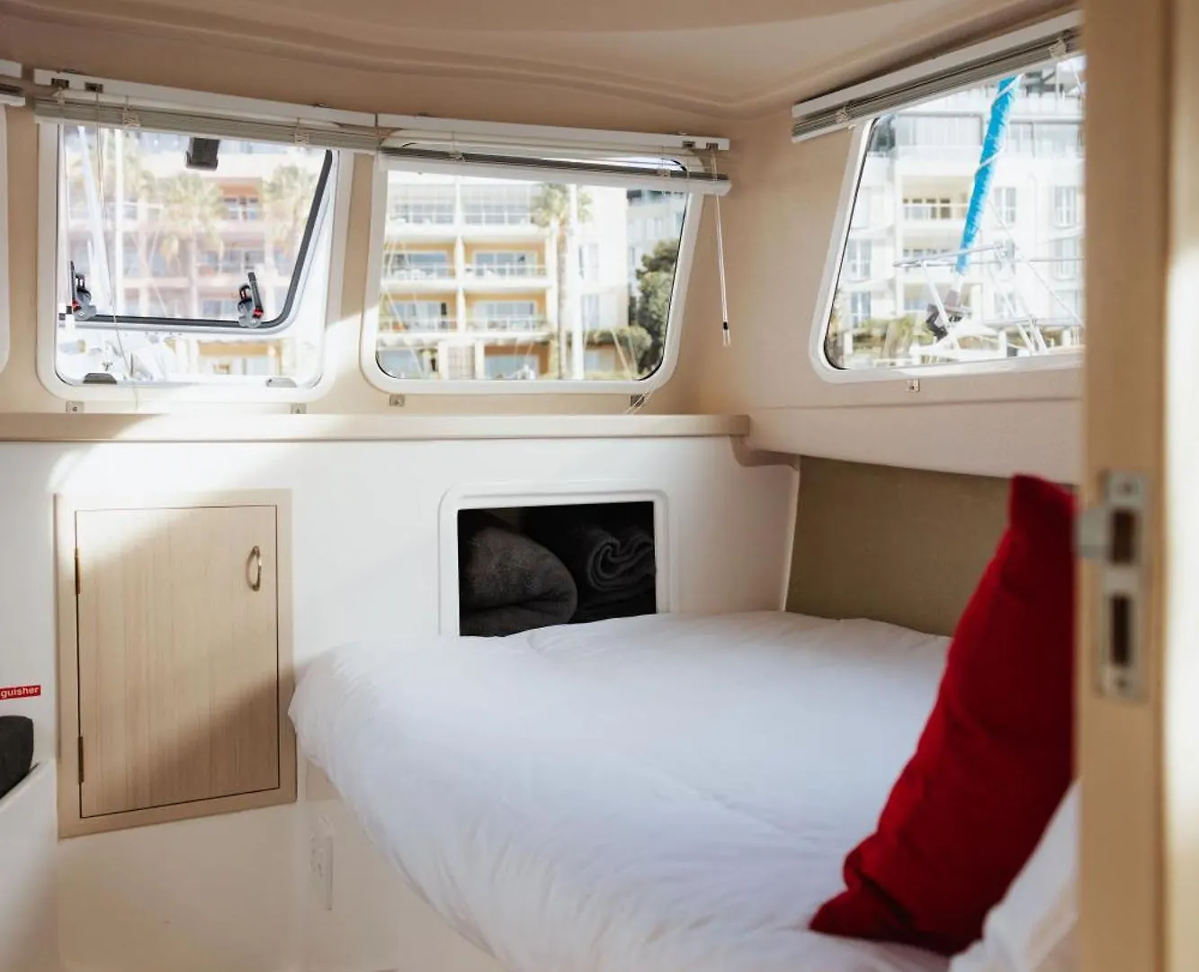 Waterfront Houseboat Otel Cape Town